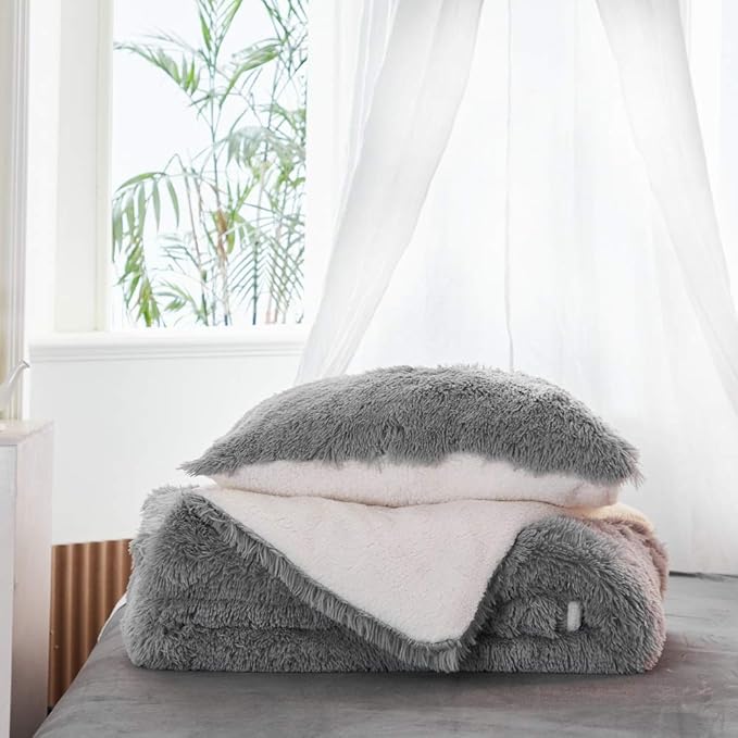 Flysheep Luxury Faux Fur King Size Winter Comforter Set Shaggy Velvet Gray Long Hair, 3 Pieces Plush Flannel Sherpa Backing Reversible Soft Microfiber Super Warm Bedding Set for Holiday