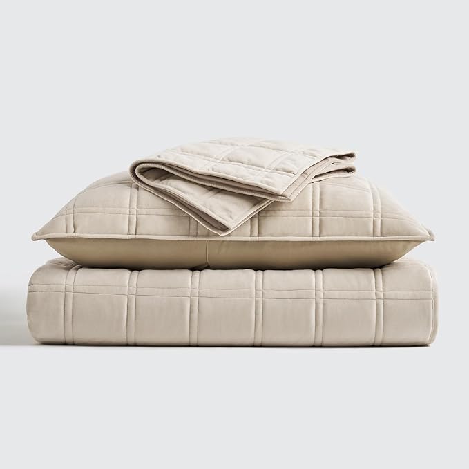 EVERGRACE 3 Pieces Luxurious Velvet Quilt King Size, Ultra Soft Bedspread Coverlet Set, Double Box Stitch Lightweight Velvet Comforter for All Season with 2 Shams, Beige, 108"x96"
