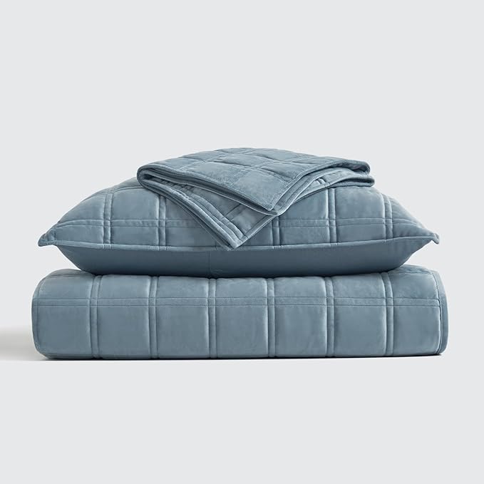 EVERGRACE 3 Pieces Luxurious Velvet Quilt Queen Size, Ultra Soft Bedspread Coverlet Set, Double Box Stitch Lightweight Velvet Comforter for All Season with 2 Shams, Blue Linen, 92"x96"