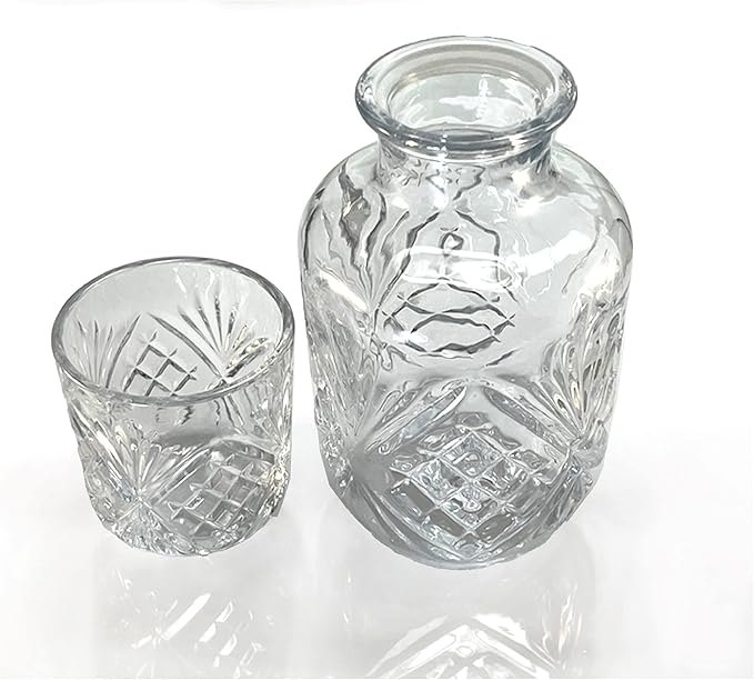 Lily's Home 18 oz Water Carafe, Bedside Water Carafe for Nightstand or Guest Bedroom, Clear Mouthwash Dispenser for Bathroom, Stay Hydrated Convenient Carafe