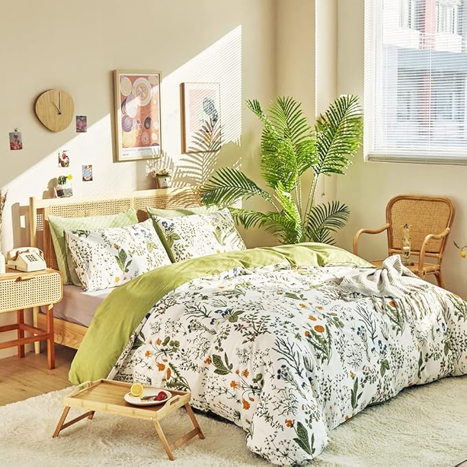 CLOTHKNOW Green White Floral King Size Comforter Set 3Pcs Farmhouse Bedding Comforter Sets Boho Flowers Botanical Comforters
