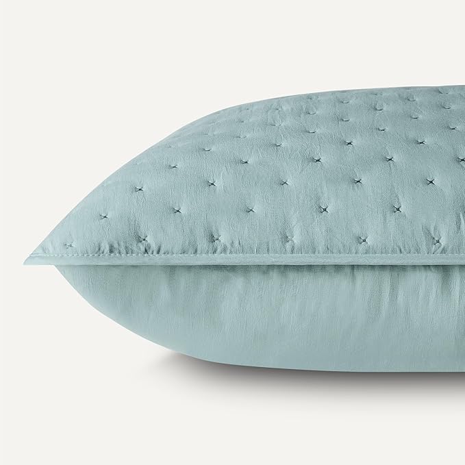 Amazon Basics Brushed Microfiber Quilt Set, Extra Soft with Natural Texture, 3-Piece, King, Blue