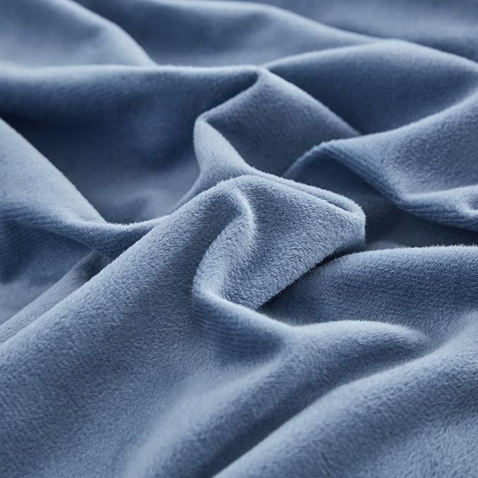 Wellboo Blue Velvet Comforter Sets Twin Boys Men Lake Blue Fluffy Bedding Comforters Women Girls Solid Blue Flannel Cozy Quilts Modern Plain Haze Blue Aesthetic Blanket Luxury Ultra Soft Shaggy Bed