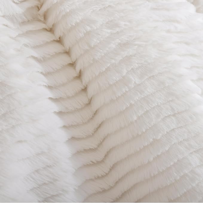 YIKUSH Queen Comforter Set Fluffy White Queen Size Bed Set Faux Rabbit Fur Fluffy Shaggy Furry Winter Bedding Ultra Soft Plush and Warm All Season 1 Comforter with 2 Pillow Cases (Queen, White)