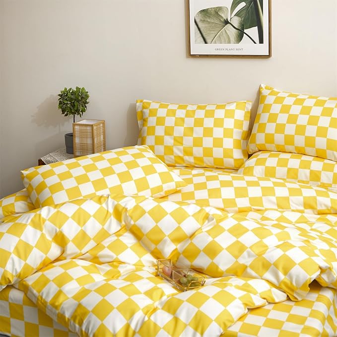 CLOTHKNOW Light Yellow Grid Queen Comforter Set Plaid Bedding Comforter Sets Checker Queen Comforter Light Yellow Queen Size Comforter Sets