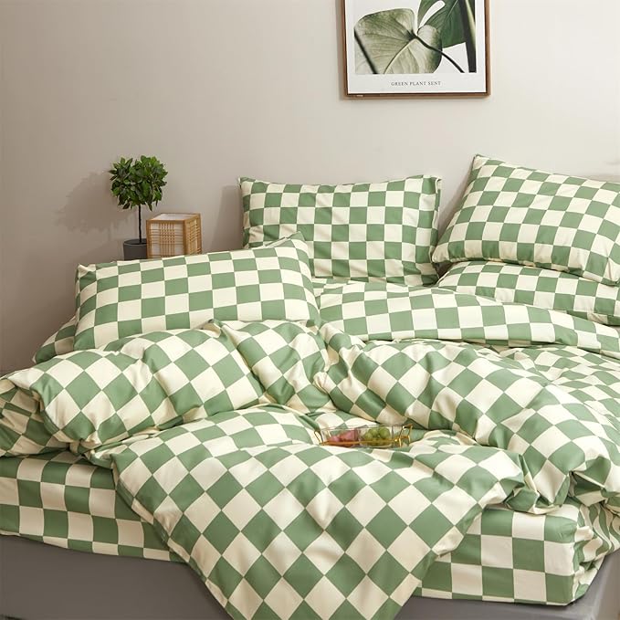 CLOTHKNOW Green White Plaid King Size Comforter Set Grid Bedding Comforter Sets All Season Checkerboard Comforter with 2 x Pillow Cases