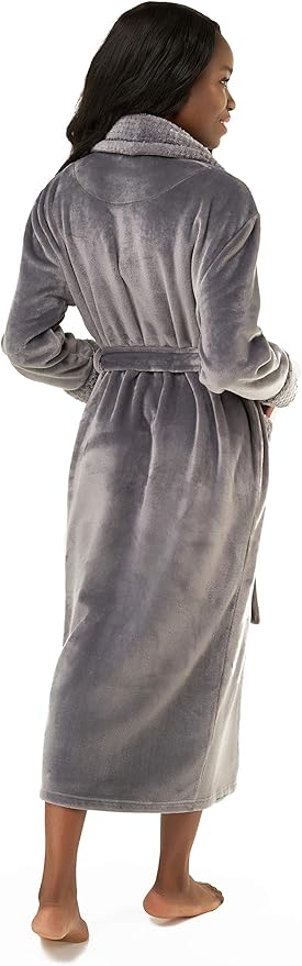 Turquaz Oversize Premium Luxury Ultra Soft Warm Robes for Women Plush Fleece Bathrobe for Women with and Spacious Pockets