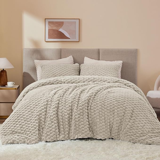 BEDELITE Fluffy King Size Comforter Set - Linen Fleece Soft Comforter for King Size Bed, Luxury Warm Bedding Set for Winter, Fuzzy Bed Set 3 Pieces (1 Comforter, 2 Pillowcases)