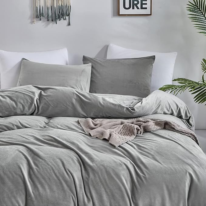 CLOTHKNOW Grey Velvet Comforter Set Twin/Twin XL 3Pcs Gray Fluffy Bedding Comforter Sets Gray Comforter Twin Sets Soft Grey Comforter Sets