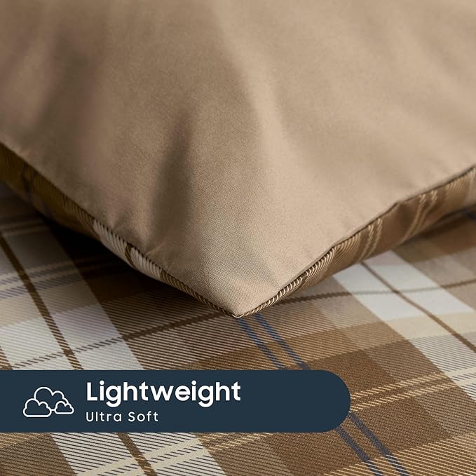 Wake In Cloud - Plaid Comforter Set, Scottish Tartan Check Geometric Modern Pattern Printed, Soft Lightweight Bedding, 3 Pieces, Brown, Queen Size