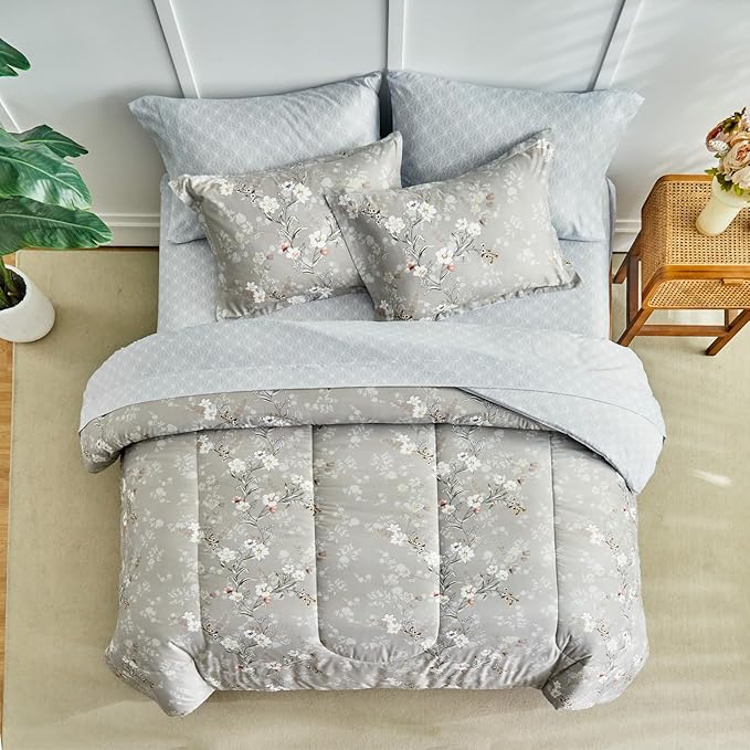 AIKASY Bed in a Bag 7-Piece Queen Comforter Set - Soft Microfiber Bedding with Elegant Floral, Lightweight and Breathable for All-Season (Regal Purple)