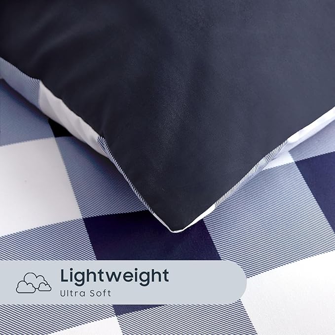 Wake In Cloud - Gingham Comforter Set, Plaid Buffalo Check Checkered Cottagecore Cute Geometric, Soft Lightweight Bedding, 3 Pieces, Navy Blue White, Twin/Twin XL Size