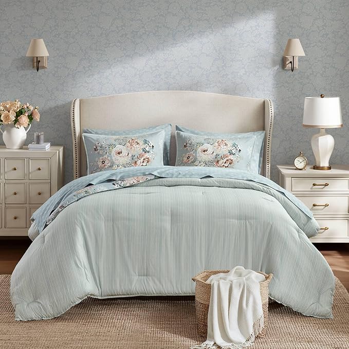 Madison Park Essentials Floral Comforter Set Queen Size, Vintage Flower Bedding Set with Sheet Set, 7 Pieces Bed in a Bag with Reversible Botanical Comforter, Pillowcases & Shams, Heather, Soft Blue
