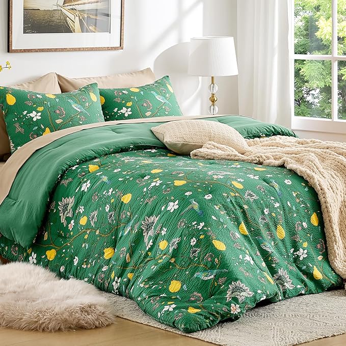 MUSSEL Queen Size Comforter Set 3 Pieces,Green Vintage Botanical Floral Pattern Bedding Comforter Sets,Boho Whimsical Modern Printed Design Cute Seersucker Bedroom Comforter and Shams