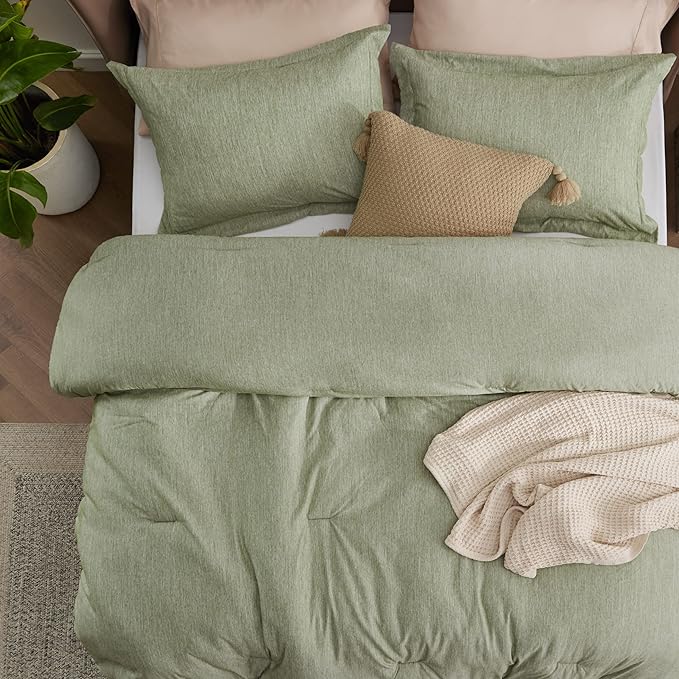 Bedsure California King Comforter Set - Olive Green, 3 Piece Bedding Set, 1 Comforter 104"x96" and 2 Pillow Shams 20"x36"+2"