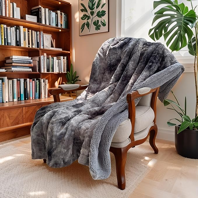 Electric Heated Blanket Throw Size 50"×60" with 4 Heating Levels & 4 Hours Auto Off, Heating Throw Plush Faux Fur, Energy Efficient, Machine Washable, Gradient Gray