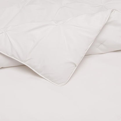 Amazon Basics Warm, Breathable Down-Alternative Comforter Set, 3-Piece Bedding with Pinch Pleat Design and Piped Edges, Soft, Full/Queen Size, Cream