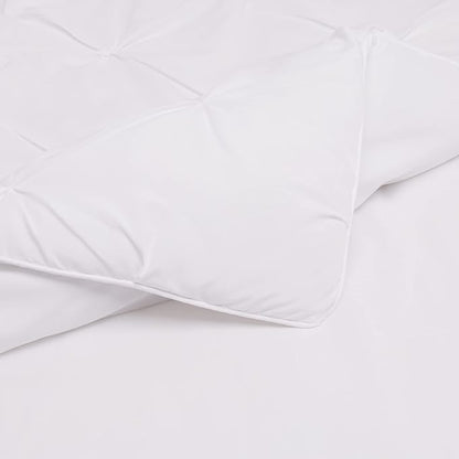 Amazon Basics Soft, Lightweight Down-Alternative Comforter Set, 3-Piece Pinch-Pleat Bedding Set with Piped Edges, Full/Queen Size, Bright White