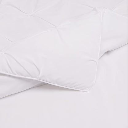 Amazon Basics Soft, Lightweight Twin Size Comforter Set, All-Season Down-Alternative 2-Piece Bedding Set, Pinch Pleat Design with Piped Edges, Twin/TwinXL, Bright White