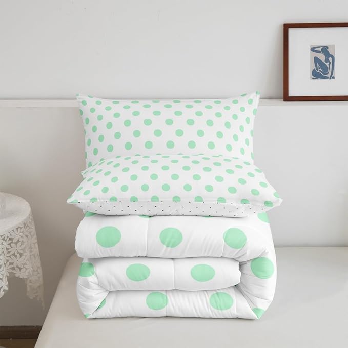 Manfei Green Polka Dots Comforter Set King Size 3 Pcs,Geometric Circles Green White Simple Art Bedding Set,Cartoon Dots French Style Lovely Quilt Set for Adults Bedroom,2 Pillowcases