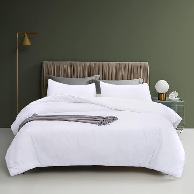Houseri Fluffy Plain White Bedding Comforter Set - Queen Size Puffy Lightweight Soft Solid Color Bed Quilts - Cozy Women Men Girls Boys Pure White Hotel Dorm Comforter Set