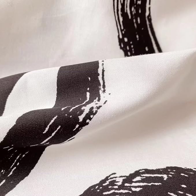 CLOTHKNOW Black White Queen Comforter Set 3Pcs Love Shaped Bedding Comforter Sets Kawaii Queen Comforter Cute Black Comforter with 2 x Pillow Cases