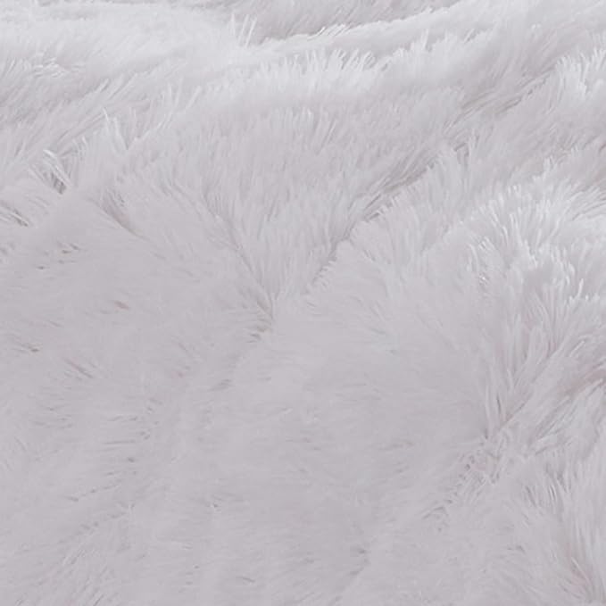 Twin Size Luxury Faux Fur Comforter Set - Soft & Breathable 5-Piece Bedding Collection - 1 Comforter, 1 Fitted Sheet, 1 Flat, 1 Pillowcase, 1 Pillow Sham - Deep Pocket - Premium Quality, White