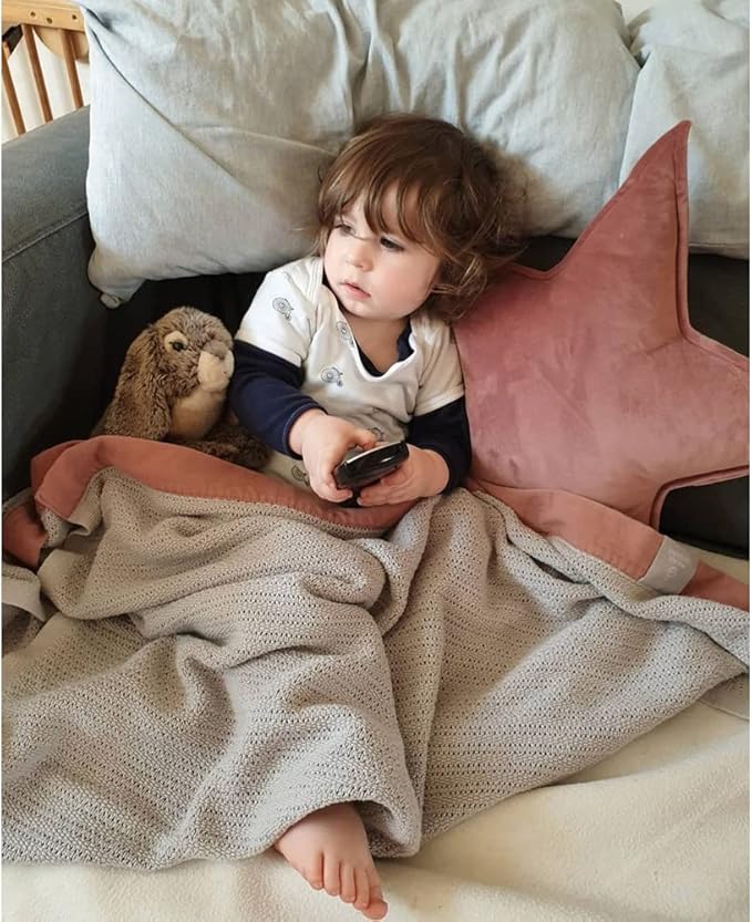 Moon Shaped Throw Pillow Star Couch Cushion Decorative Pillows Fluffy Velvet Stars Home Decor Plush for Bedroom (Star, Dusty Pink)