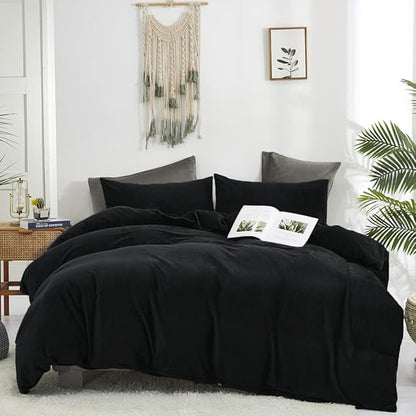 CLOTHKNOW Black Fluffy King Size Comforter Set Velvet Bedding Comforter Sets Soft Comforter Cozy Black Comforter with 2 x Pillow Cases
