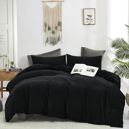 CLOTHKNOW Black Fluffy King Size Comforter Set Velvet Bedding Comforter Sets Soft Comforter Cozy Black Comforter with 2 x Pillow Cases