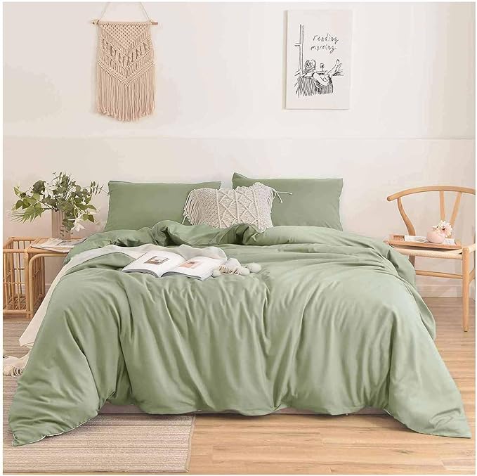 Nanko Queen Size Comforter Set Sage Green, All Season Soft Reversible Down Alternative Quilted Duvet Insert, Microfiber Filling, Luxury Quality Bedding Sets in a Bag for Women Men 88 x 90 Bed Sets