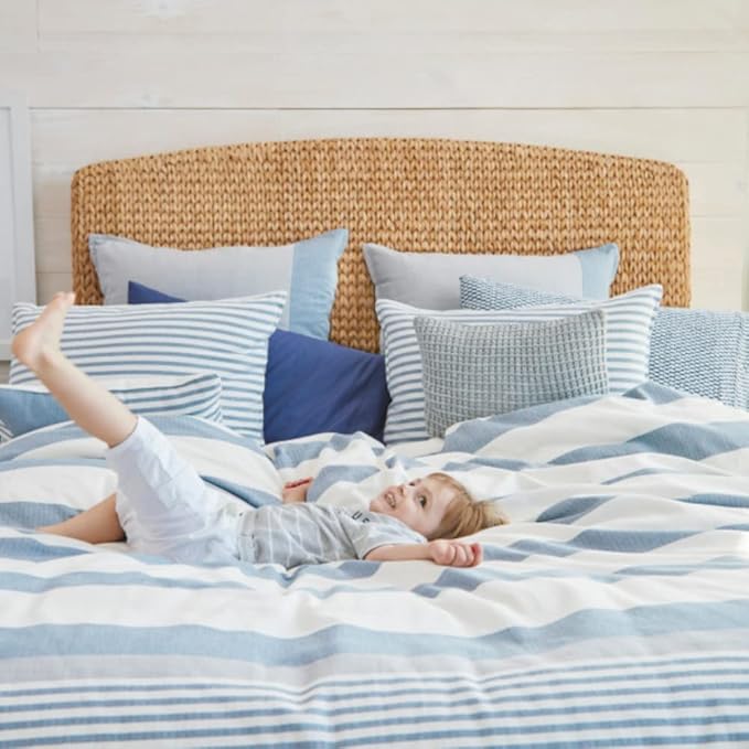 Nautica - King Comforter Set, Soft Yarn-Dyed Cotton Bedding, Medium Weight for Year Round Use, 3 Piece Bed Set with Matching Pillowcases (Fairwater Blue)