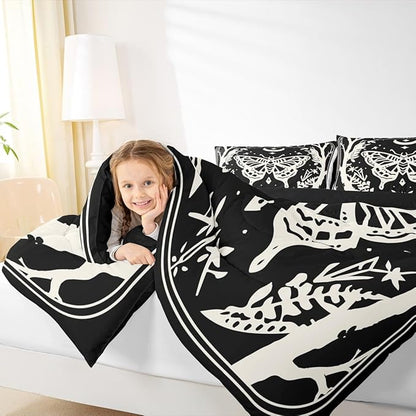 Erosebridal Boys Goth Moth Comforter Set Queen, Halloween Horror Bedding Set Gothic Butterfly Comforter for Kids Teens Women Men Gothic Home Decor, Sun and Moon Retro Terror Theme Black Quilt