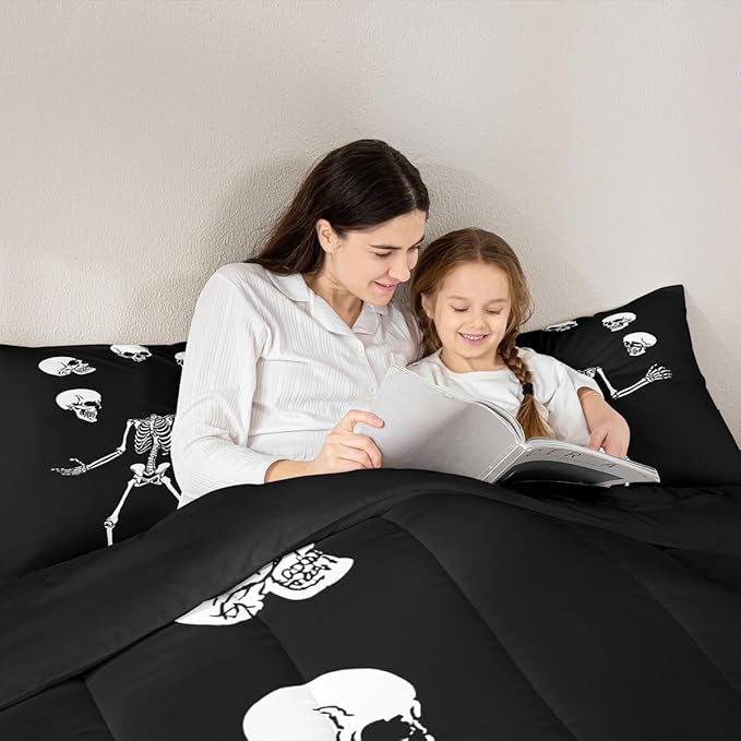 Erosebridal Juggling Skeleton Twin Bedding Set, Halloween Juggling Skull Comforter Set for Kids Boys Teens Men Horror Halloween Decor, Gothic Skull Comforter, Black Quilt 2 Piece