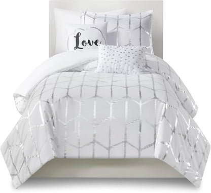 Intelligent Design Raina Twin / Twin XL Comforter Set, Soft Microfiber Comforter Set Twin, Modern Geometric Metallic Bed Set, 4 Pieces College Bedding Comforter Set with 1 Sham, 2 Toss Pillows White