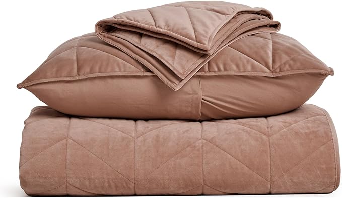 EVERGRACE 3 Pieces Luxurious Queen Velvet Quilts, Ultra Soft Lightweight Velvet Comforter Set, Matelasse Oversized Bedspread Coverlet for All Season with 2 Shams, Terracotta Clay, 92"x96"