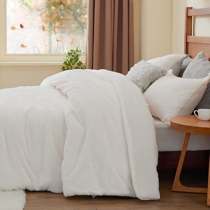 BEDELITE Faux Fur Fleece Queen Comforter Set - Fluffy & Warm Cream White Comforter Queen Size，Ultra Soft and Cozy Winter Bedding Set,Fuzzy Thick Bed Set,1 Comforter and 2 Pillowcases