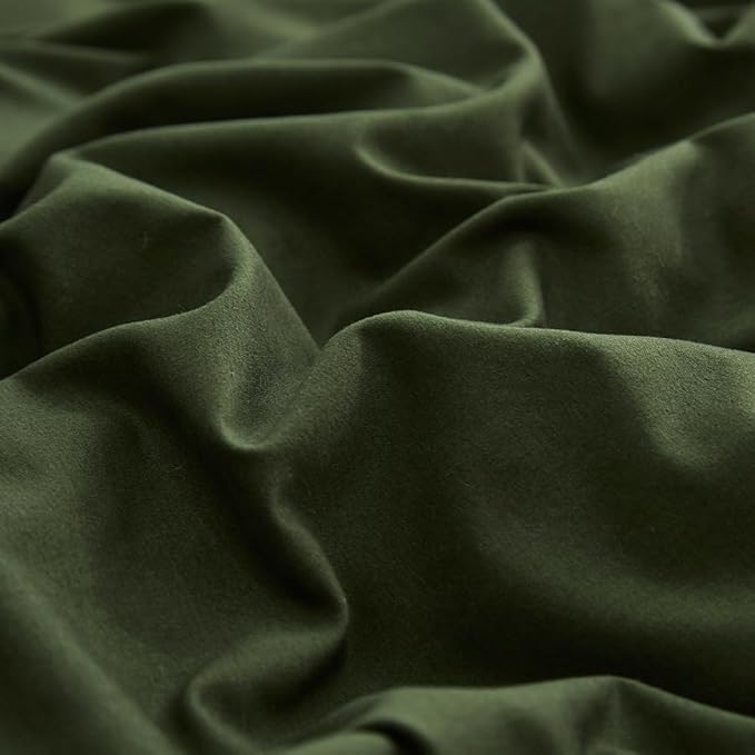 CLOTHKNOW Army Green California King Comforter Set Dark Green Bedding Comforter Sets Soft Hunter Comforter with 2 x Pillow Cases