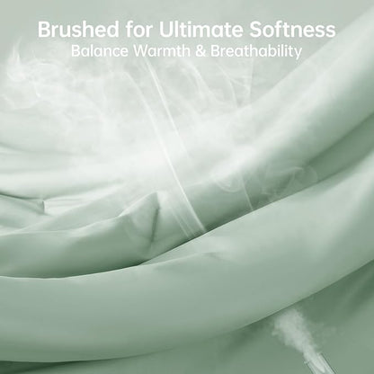 MUXHOMO Full Comforter Sets, All Season Ultra Soft Down Alternative Bedding - 3 Piece Lightweight Bed Set Includes 1 Comforter (82"x86") and 2 Pillow Shams (20"x26"), Sage Green