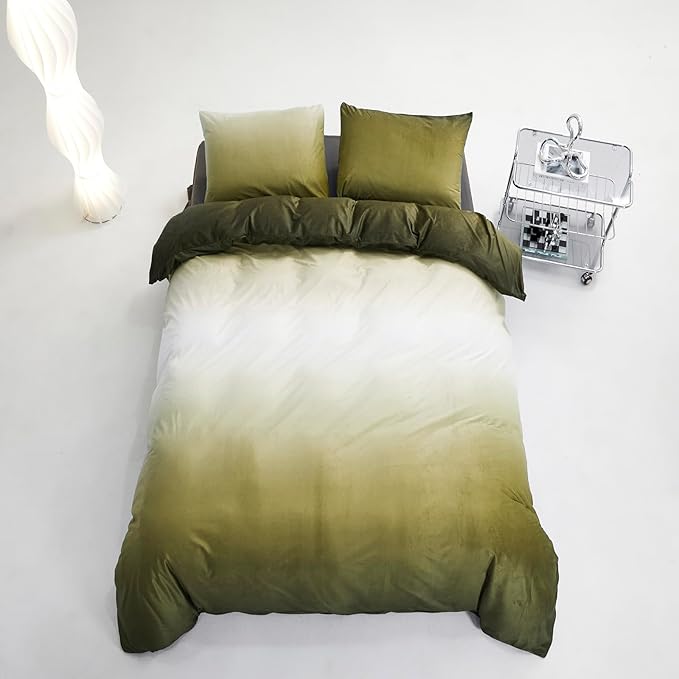 KAREVER Green White Comforter Set Velvet Twin Gradient Color Bedding Set Boys Girls Plain White and Army Green Gradient Soft Quilt Flannel Dark Green Comforter Warm Twin XL
