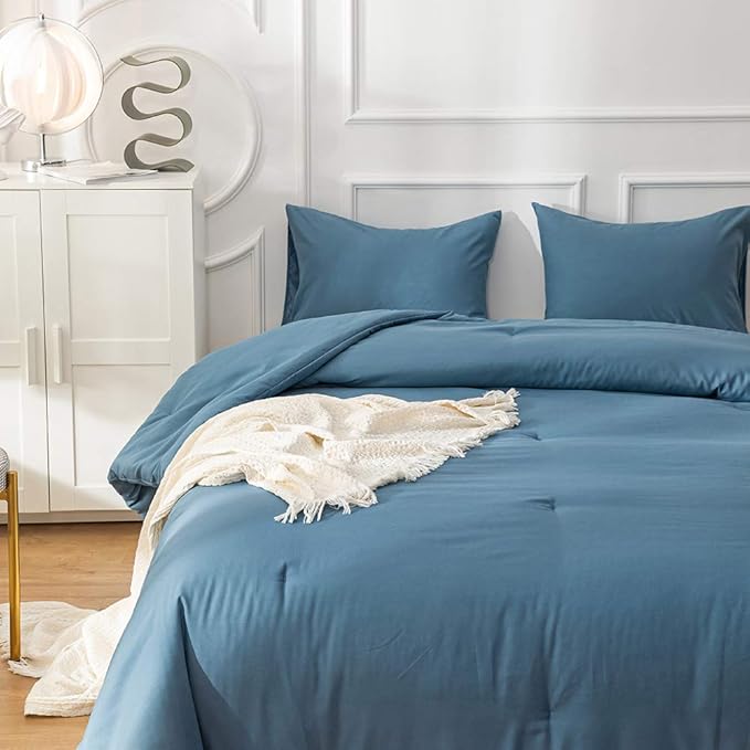 KAREVER Lake Blue Comforter Set Twin Solid Blue Bedding Quilt Set Boys Bright Blue Blanket Set for Kids Teens Lightweight Breathable Durable Women Bed Comforter Set