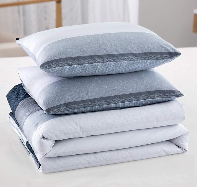 SLEEPBELLA Comforter Twin Size, 600 Thread Count Cotton White and Navy Striped Patchwork Reversible Pattern Reversible Blue Comforter Set,Down Alternative Bedding Set 2Pcs (Twin, Blue Patchwork)