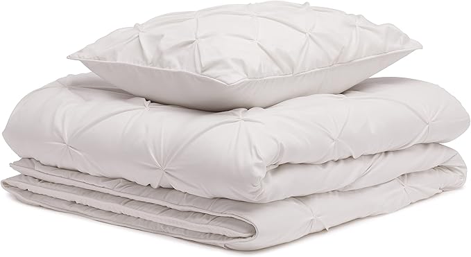 Amazon Basics 2-Piece Lightweight Pinch Pleat All-Season Down-Alternative Comforter Bedding Set with Piped Edges, Twin/Twin XL, Cream