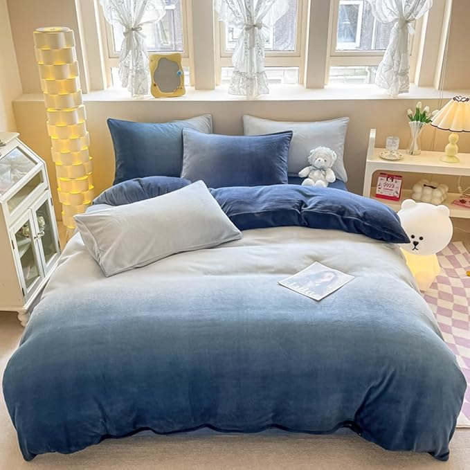 CLOTHKNOW Blue White Fluffy Queen Comforter Set Velvet Bedding Comforter Sets Soft Blue Gradient Queen Comforter with 2 x Pillow Cases