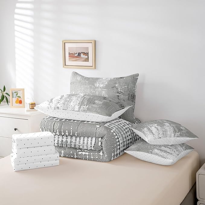 Erosebridal Grey Graffiti Bedding Comforter Sets 7-Piece Vintage Grunge Bedding Set, Abstract Artwork Full Size Comforter Set with Flat Sheet, Fitted Sheet, Pillowcases and Throw Pillow Covers