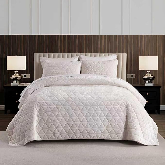 Homzard Velvet King Size Comforter Set, Luxury King Quilt, Cream White Bedding Set, Soft Bedspread, Lightweight for All Season