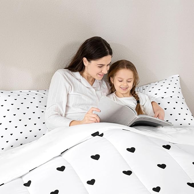 Erosebridal White Black Comforter Set Cute Heart Pattern Bedding Set Girly Cartoon Love Geometric Down Comforter Full Size Cute Quilt Set for Kids Girls Boys Teens Bedroom Decor Soft Duvet Set