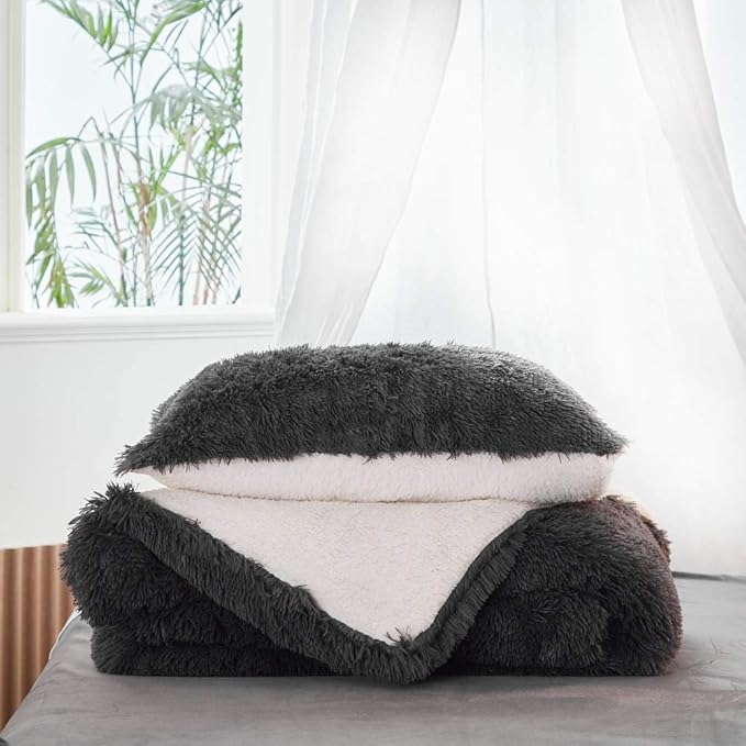 Luxury Faux Fur Full/Queen Size Winter Comforter Set Shaggy Velvet Dark Gray/Black Long Hair, 3 Pieces Plush Flannel Sherpa Backing Reversible Soft Microfiber Super Warm Bedding Set for Holiday