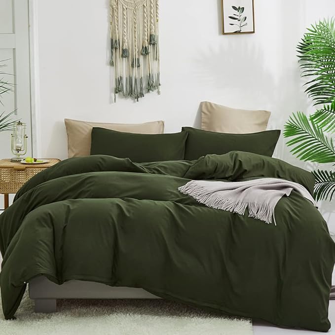CLOTHKNOW Army Green California King Comforter Set Dark Green Bedding Comforter Sets Soft Hunter Comforter with 2 x Pillow Cases