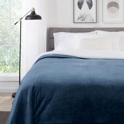 Genteele Sherpa Throw Blanket Super Soft Reversible Ultra Luxurious Plush Blanket, 60 x 80 inches, Navy/White